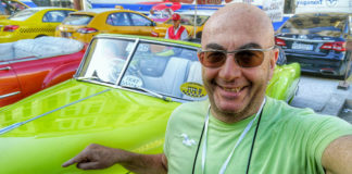 Massimo Terracina, a Cuba per una manifestazione d'auto d'epoca