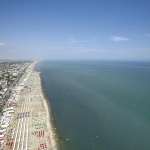 Riccione, veduta aerea spiaggia © Massimo Sestini