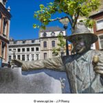 Liège – Statue de Georges Simenon – place du comissaire Maigret